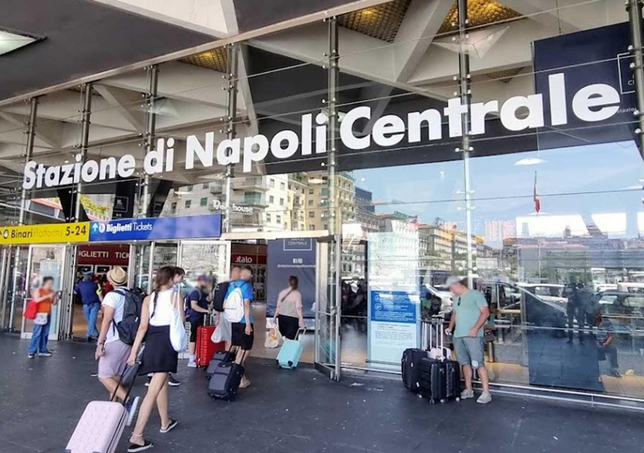 Corso Novara - 8 Posti Letto E Self Check-In Vicino La Stazione Centrale Di Napoli Luaran gambar